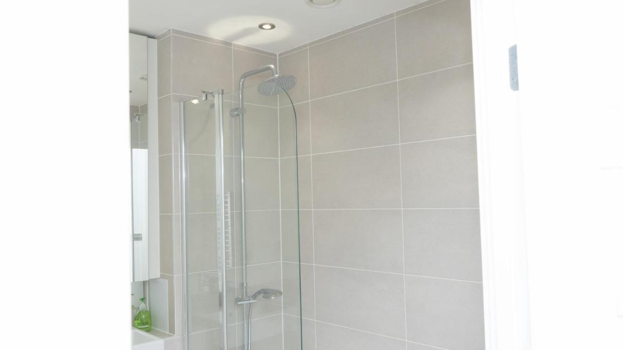 لندن Guerneville 1 Bedroom Luxury Apartment Royal Wharf By Excel Exhibition Centre المظهر الخارجي الصورة